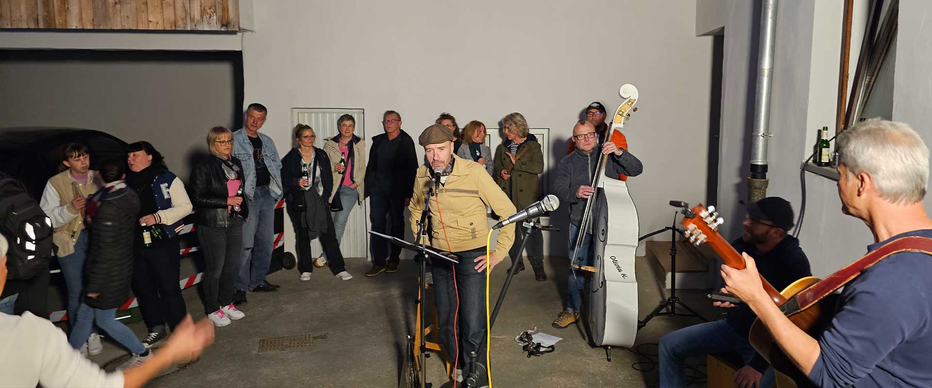 korridor.art | Konzert im Hinterhof mit The Folsometti