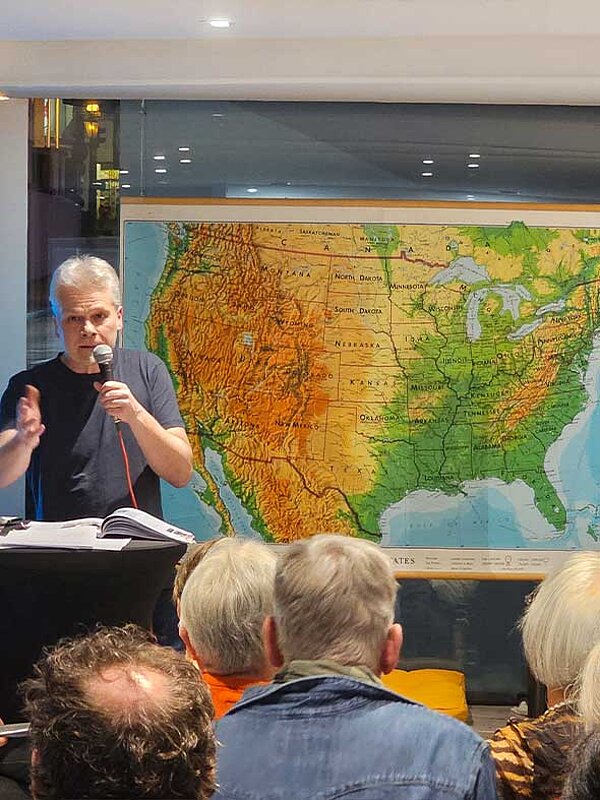 korridor.art | Buchvorstellung GuitAmerica mit Robert Walch