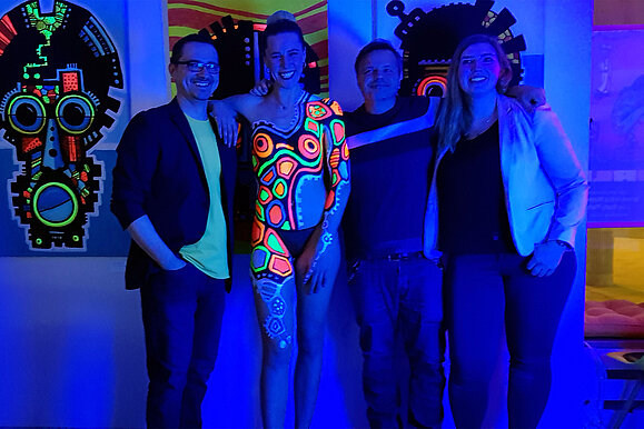 korridor.art | Ausstellung - Momoshi Summer